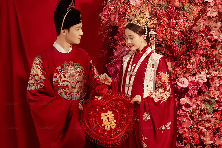 一见钟情的新中式婚纱照