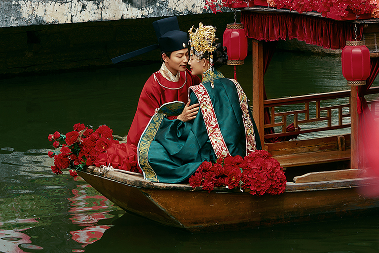 中式婚纱照的特点是什么？